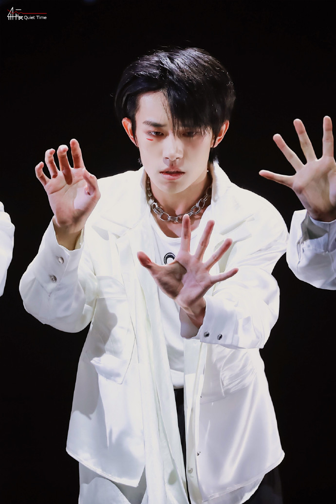 Jackson Yee Dance